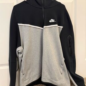 Nike Men's Zip-Up Sweater in Black and Gray